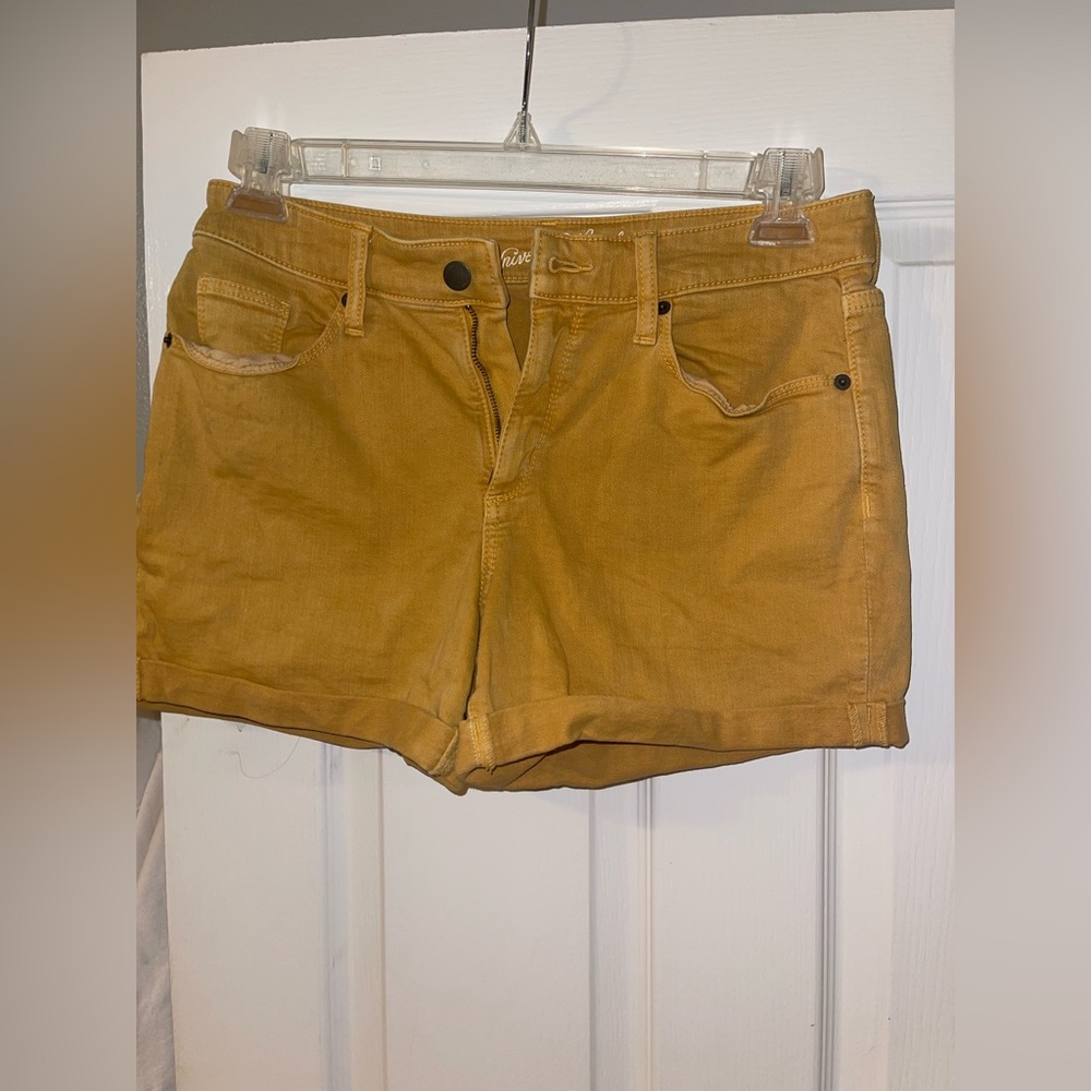 Mustard colored shorts from Universal Thread! Size 6. Barely worn!